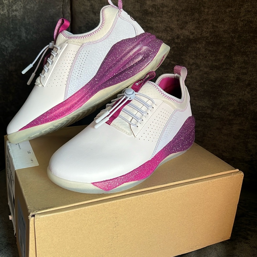 Brand new Clove shoes, limited release Plum Amythest.Ships in clove box.